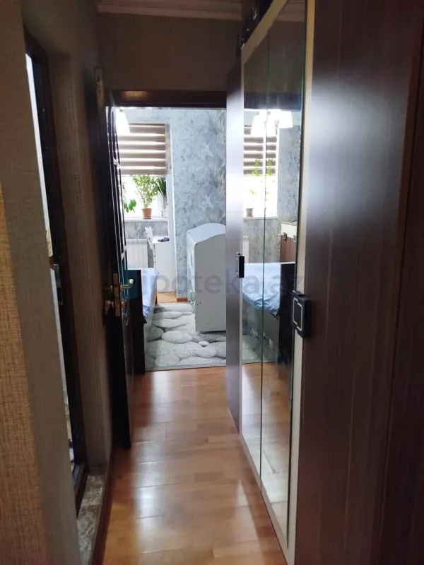 Satılır 2 otaqlı köhnə tikili 40 m²