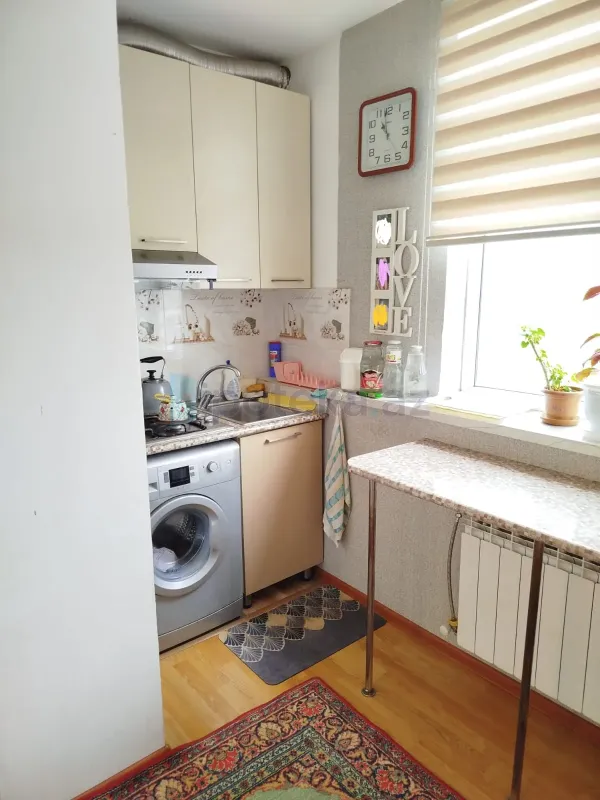 Satılır 2 otaqlı köhnə tikili 40 m²