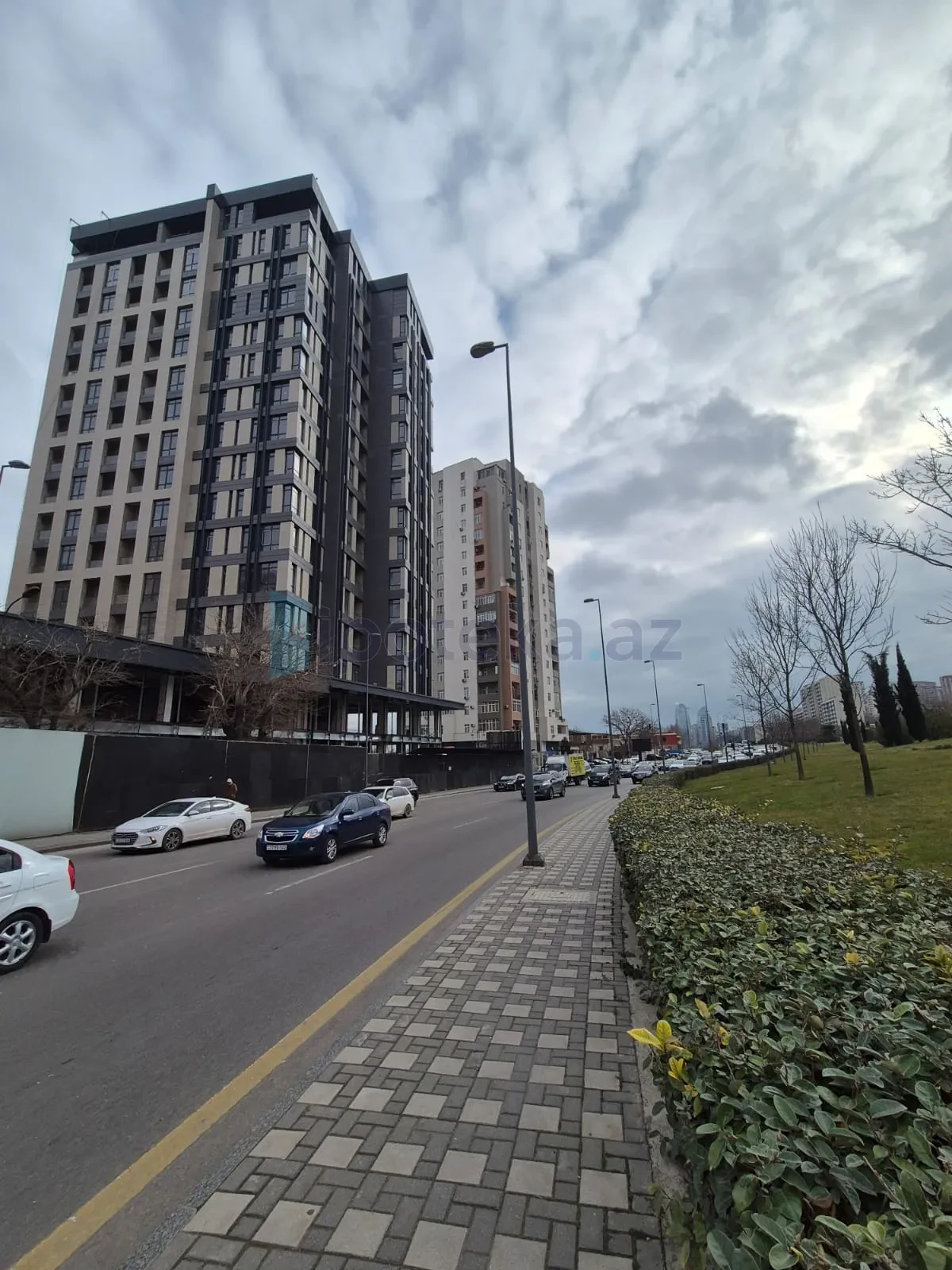 Satılır 4 otaqlı yeni tikili 220 m²