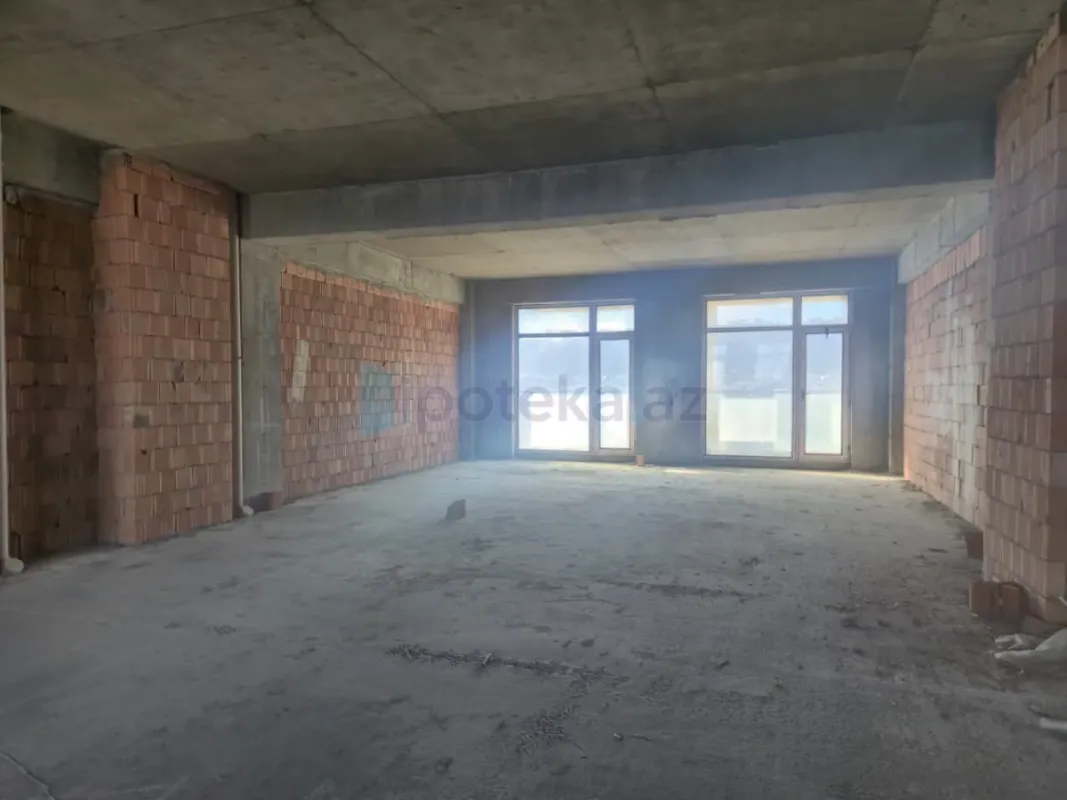 Satılır 4 otaqlı yeni tikili 220 m²