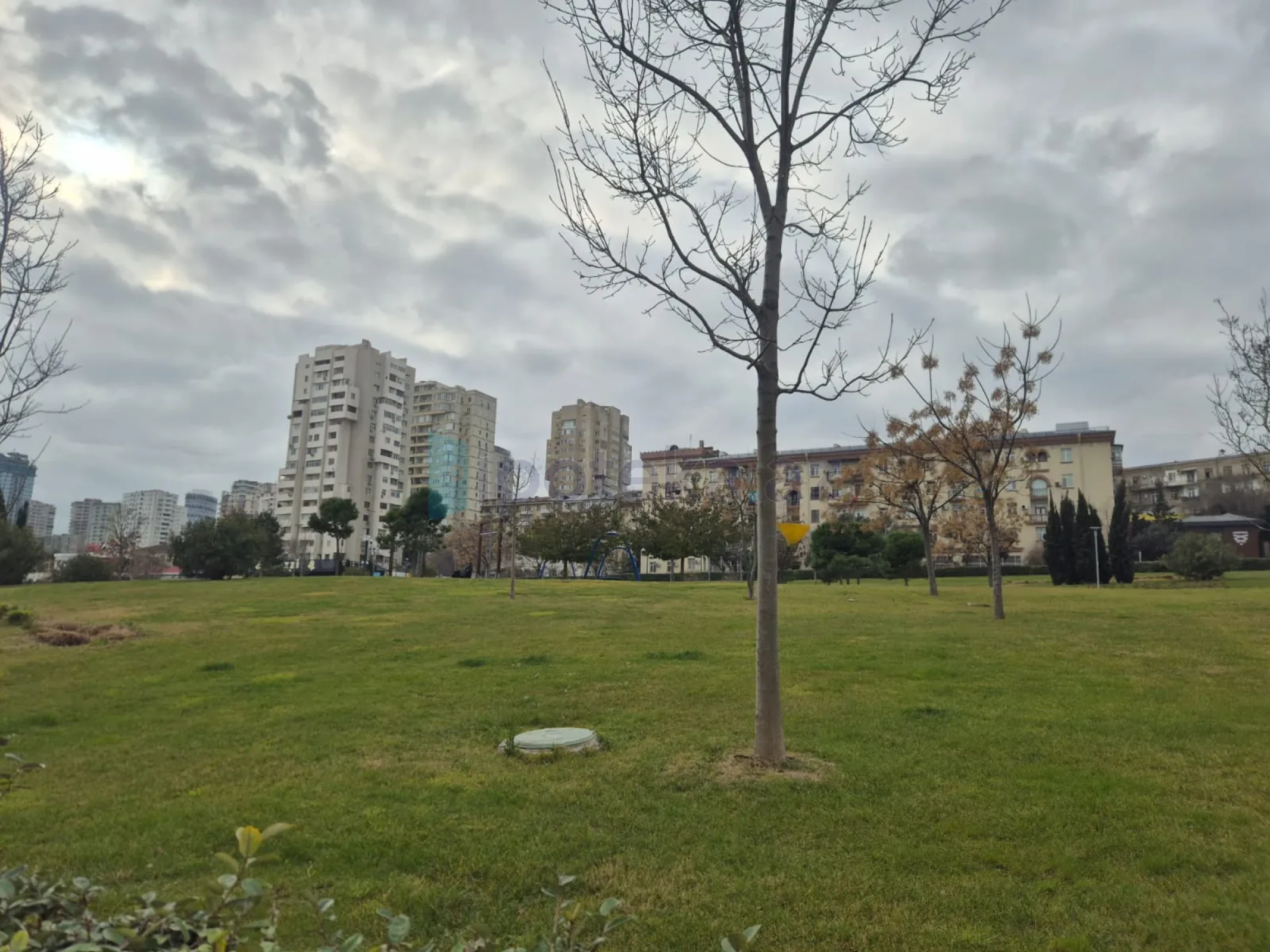 Satılır 4 otaqlı yeni tikili 220 m²