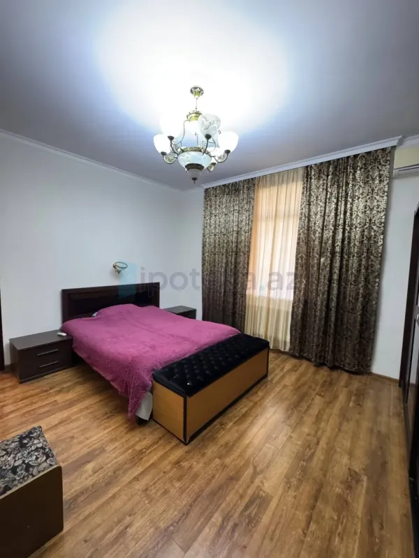 Satılır 9 otaqlı həyət evi 420 m²