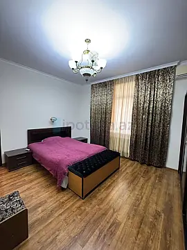 Satılır 9 otaqlı həyət evi 420 m²