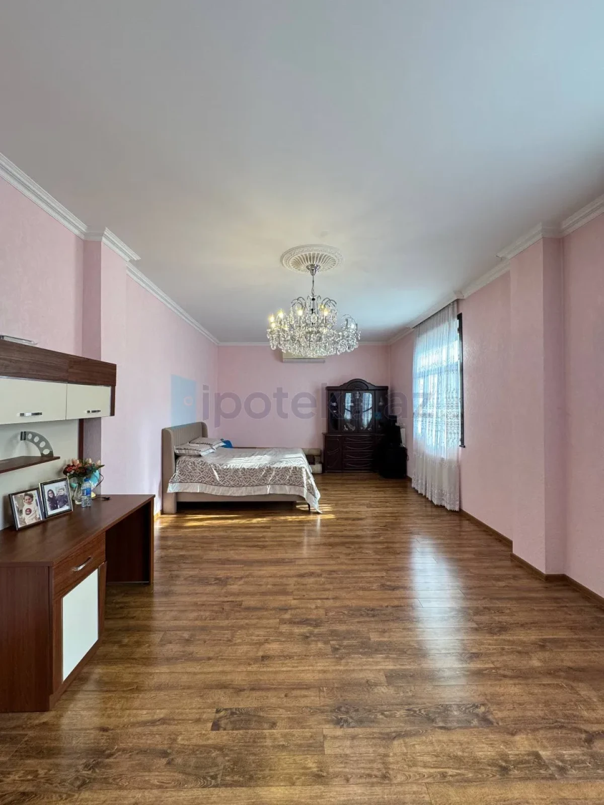 Satılır 9 otaqlı həyət evi 420 m²