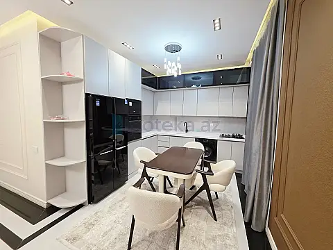 Satılır 4 otaqlı mənzil 160 m²