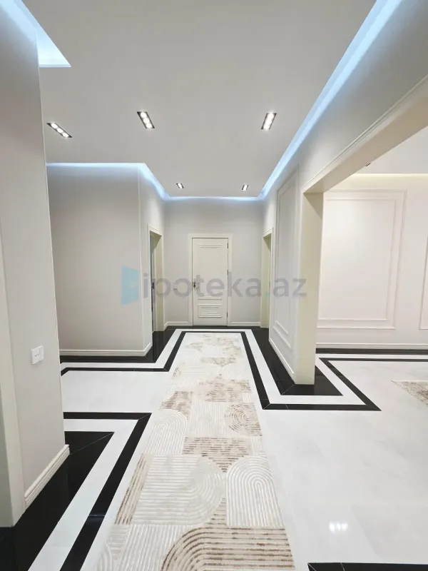 Satılır 4 otaqlı mənzil 160 m²
