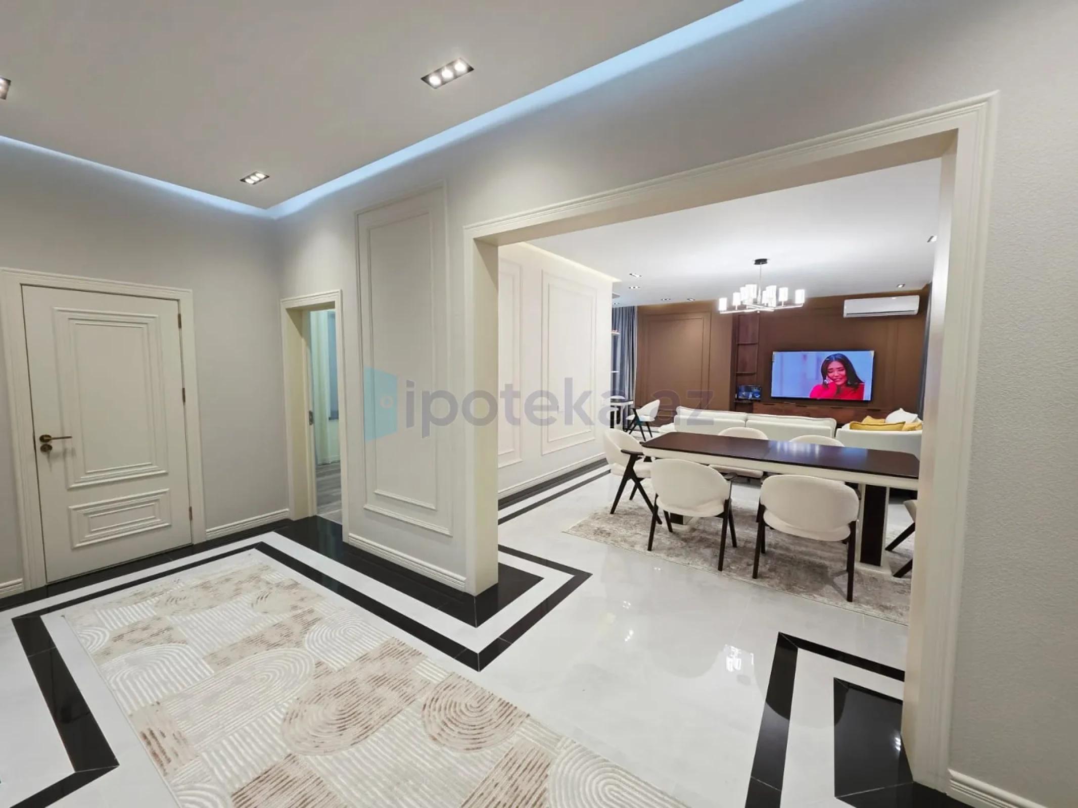 Satılır 4 otaqlı mənzil 160 m²