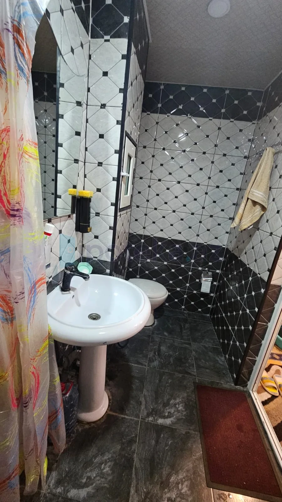Satılır 2 otaqlı köhnə tikili 55 m²