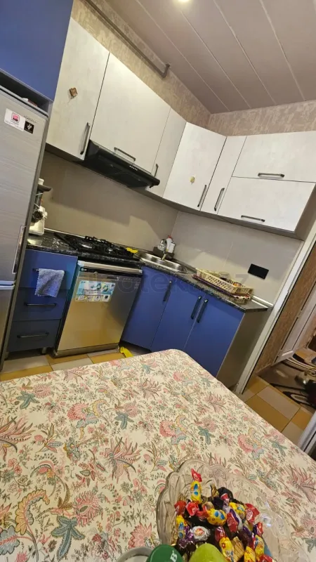 Satılır 2 otaqlı köhnə tikili 55 m²
