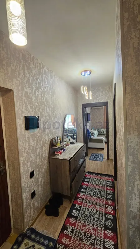 Satılır 2 otaqlı köhnə tikili 55 m²