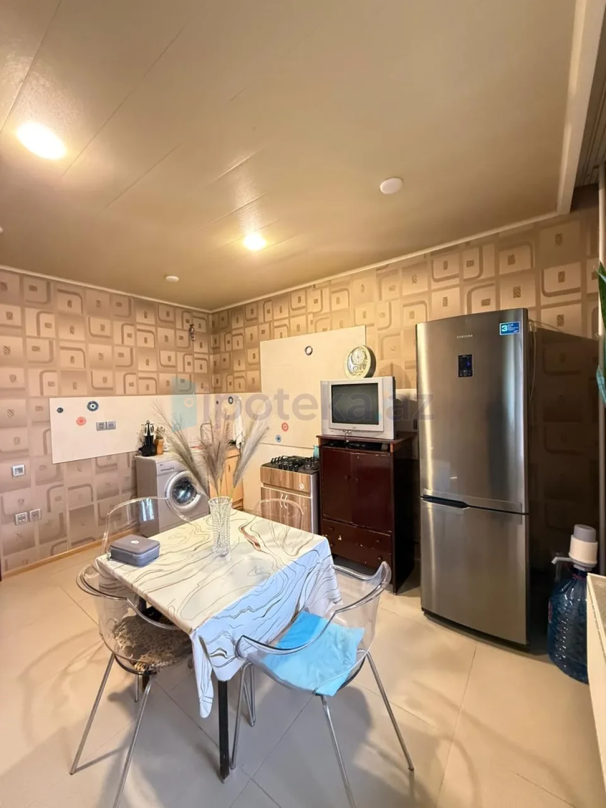 Satılır 3 otaqlı köhnə tikili 80 m²