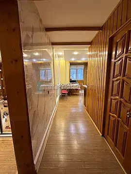 Satılır 4 otaqlı köhnə tikili 110 m²