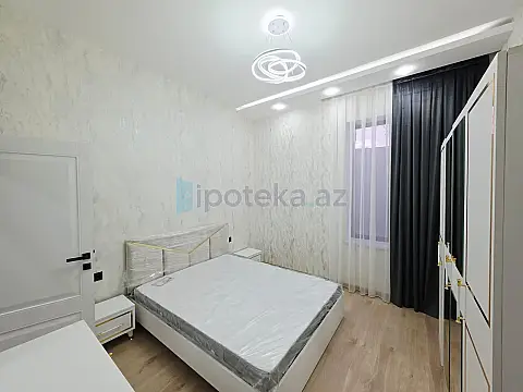 Satılır 4 otaqlı mənzil 150 m²