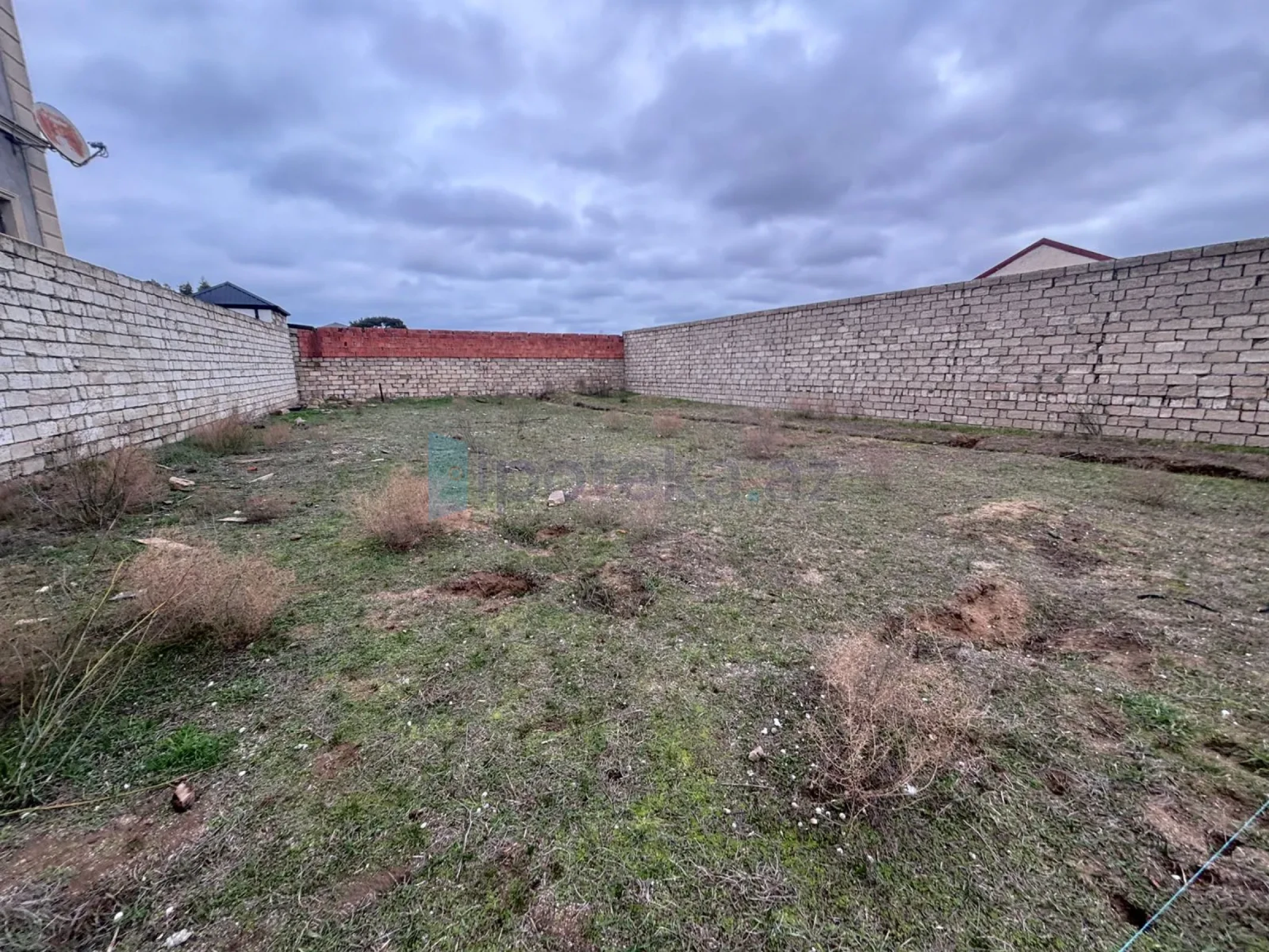 Satılır torpaq sahəsi 3 m²