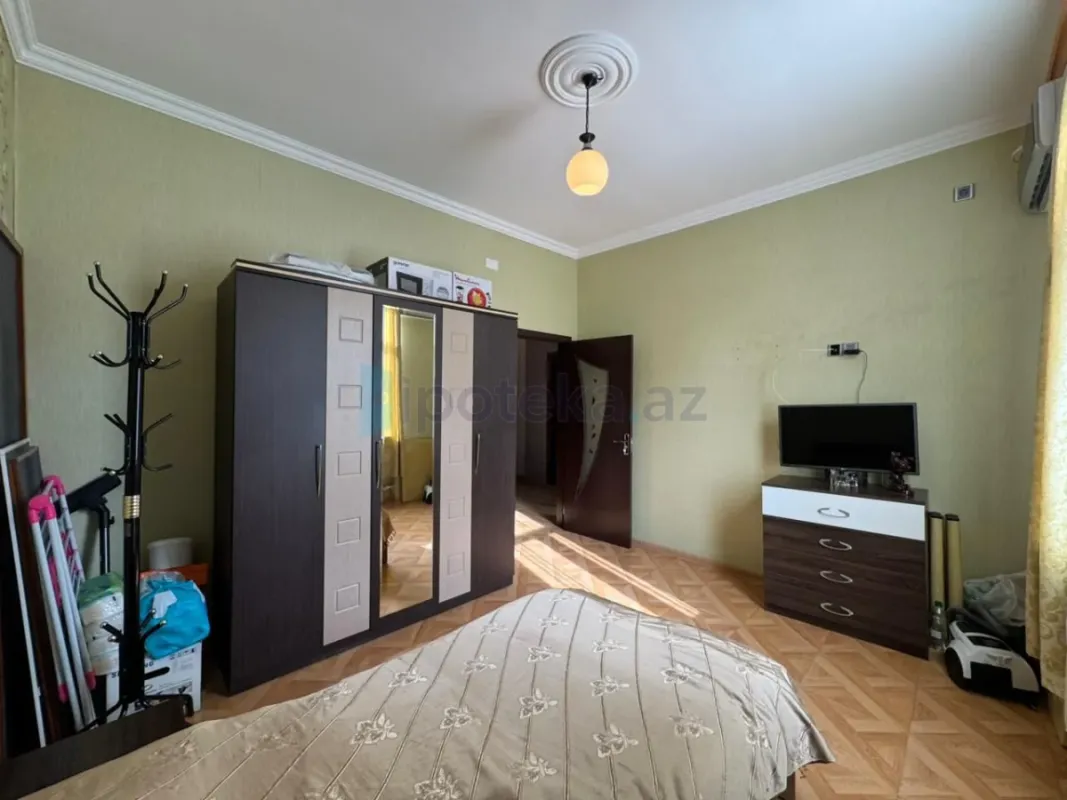 Satılır 3 otaqlı köhnə tikili 80 m²