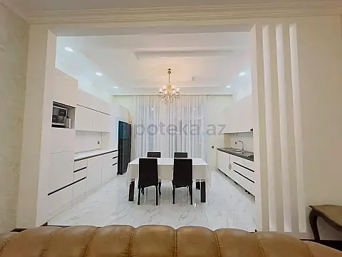 Satılır 6 otaqlı mənzil 200 m²