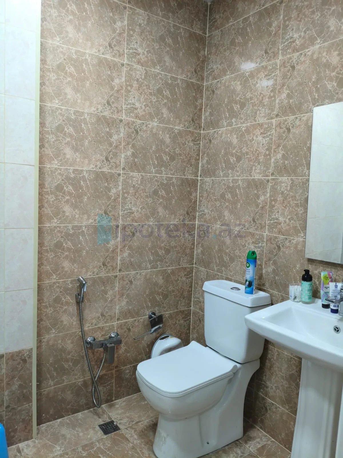 Satılır 2 otaqlı yeni tikili 63 m²