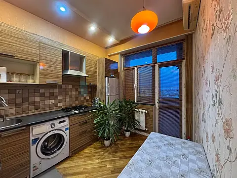 Satılır 3 otaqlı yeni tikili 85 m²
