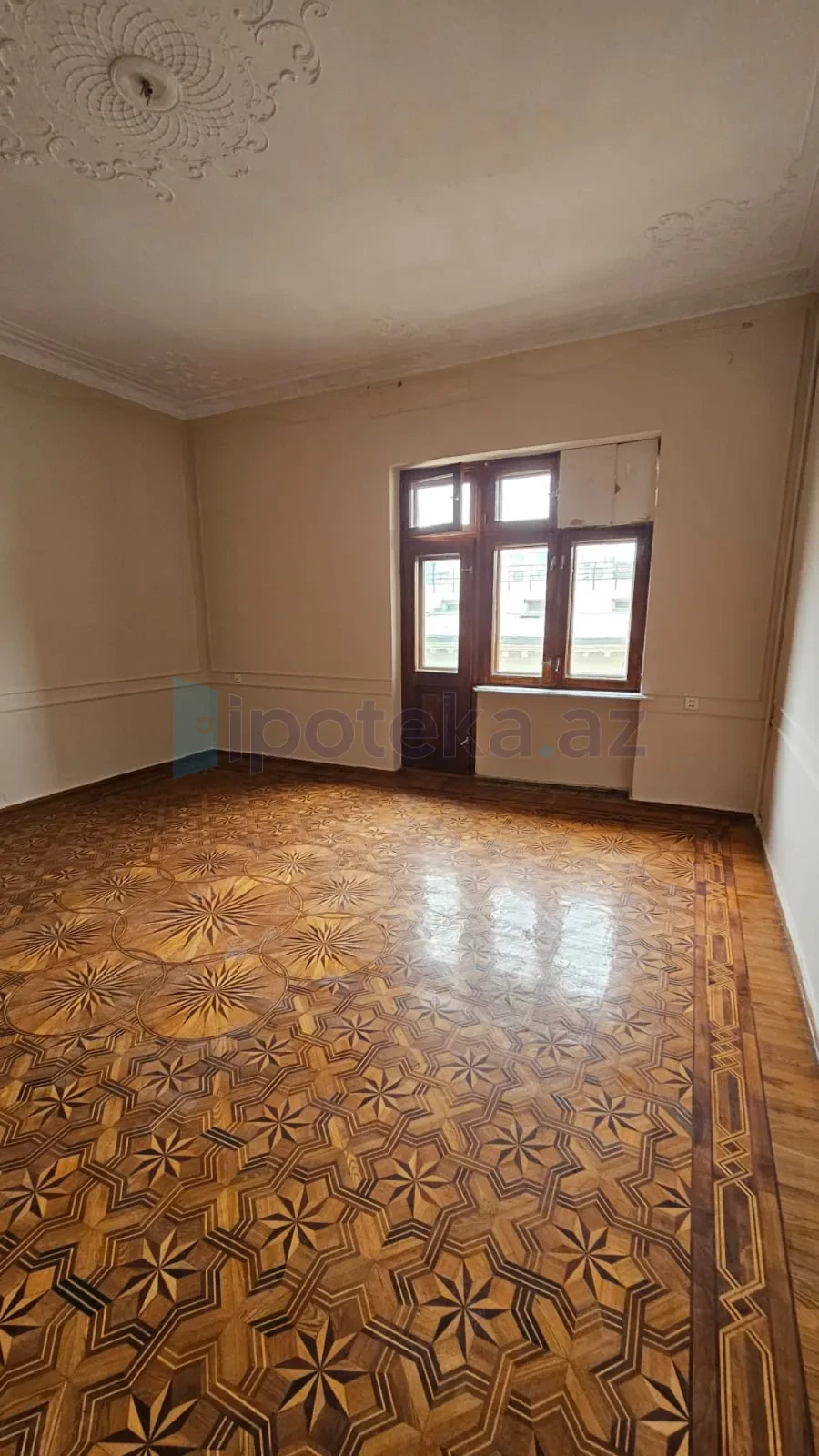 Satılır 3 otaqlı köhnə tikili 105 m²