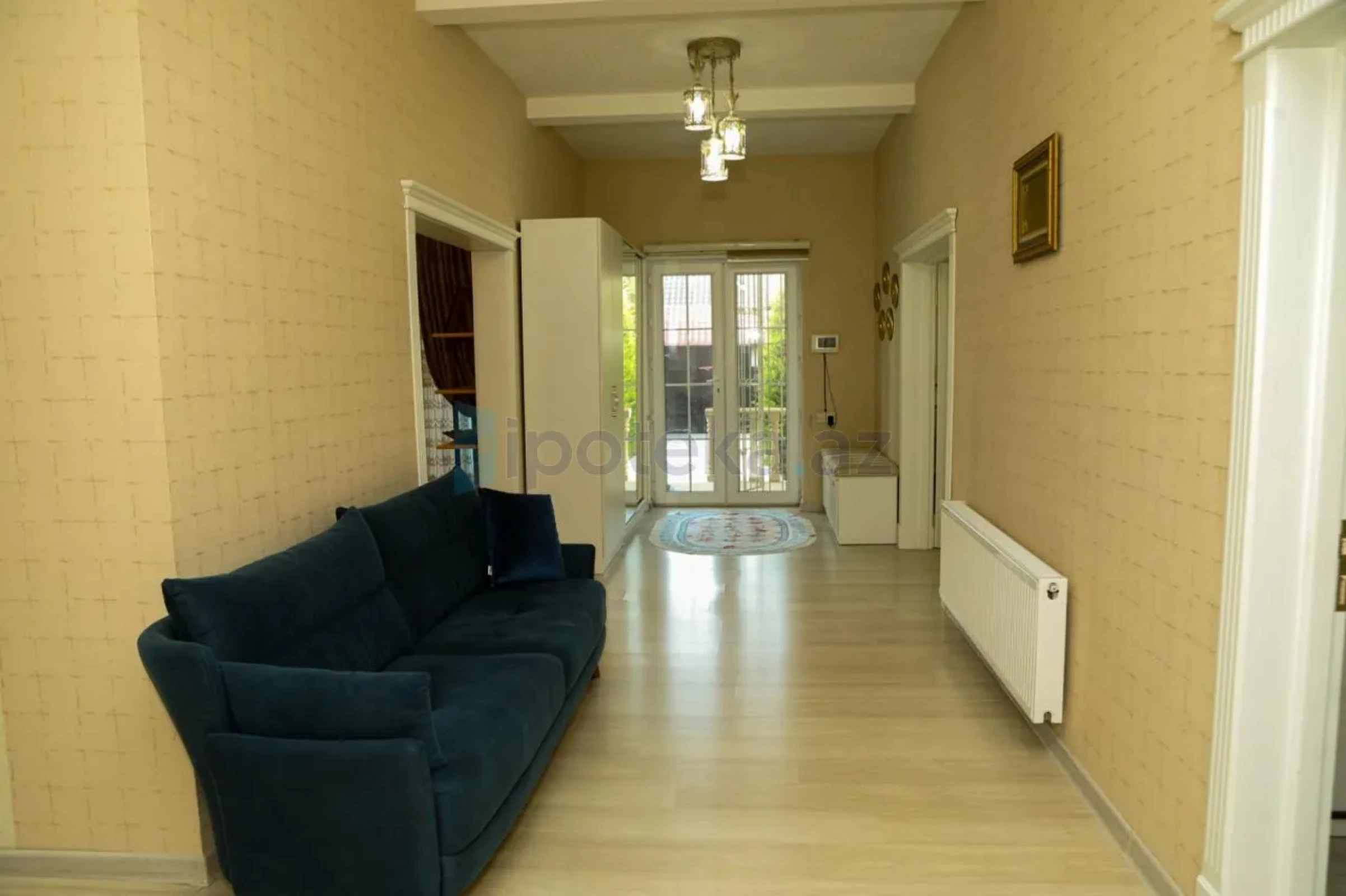 Satılır 5 otaqlı mənzil 220 m²