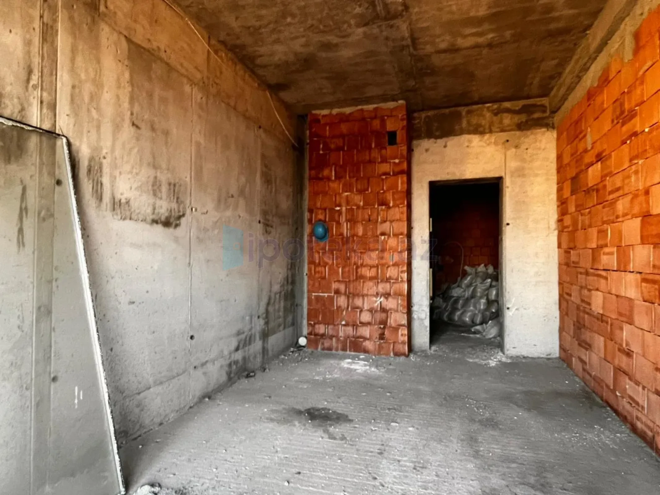 Satılır 2 otaqlı yeni tikili 86 m²