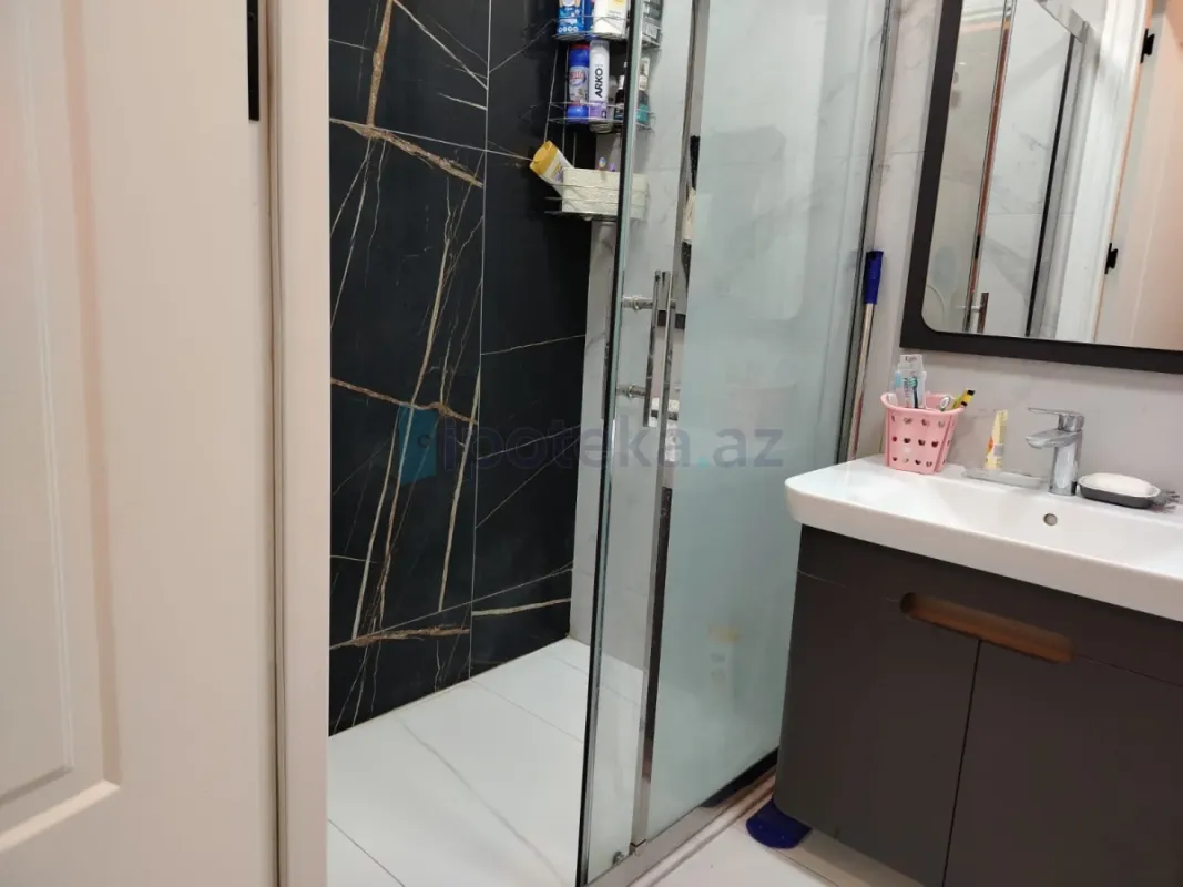 Satılır 3 otaqlı yeni tikili 64 m²