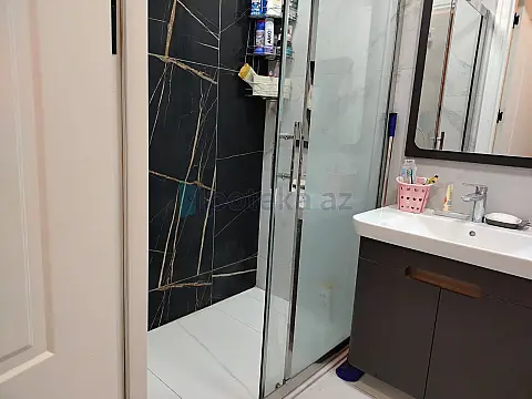 Satılır 3 otaqlı yeni tikili 64 m²