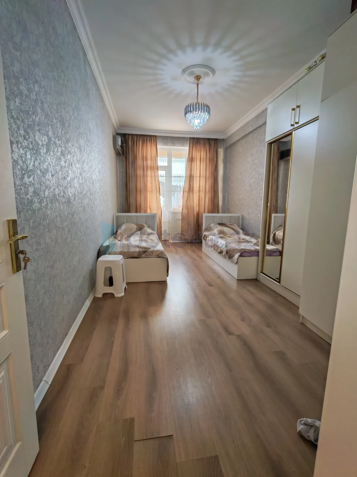Satılır 2 otaqlı yeni tikili 77 m²
