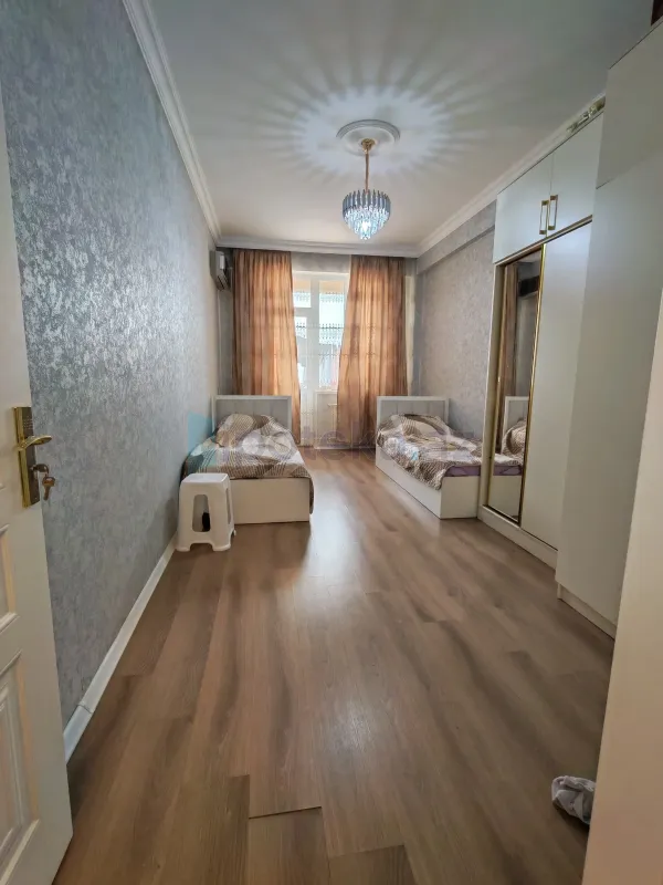 Satılır 2 otaqlı yeni tikili 77 m²