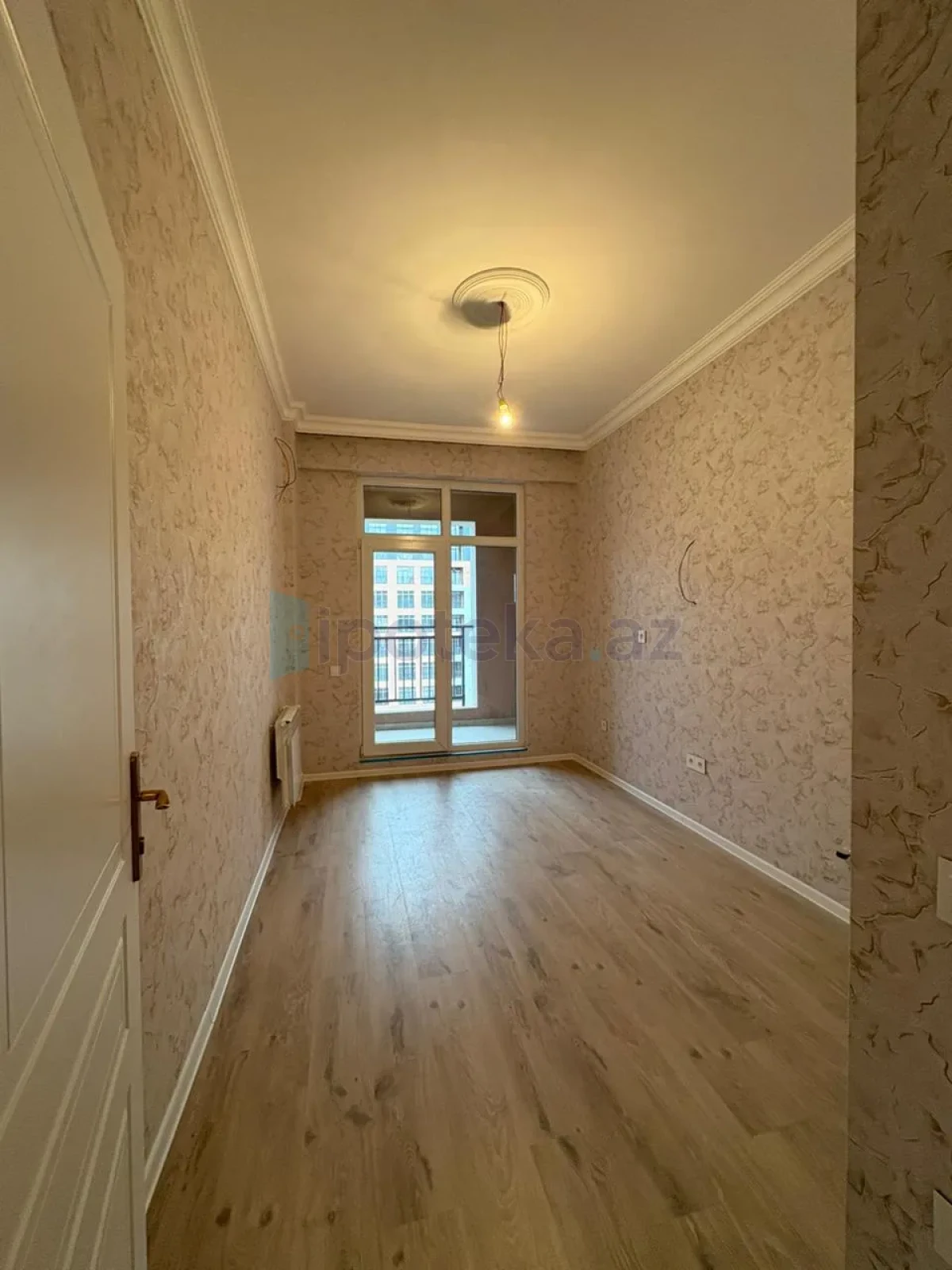 Satılır 3 otaqlı yeni tikili 90 m²