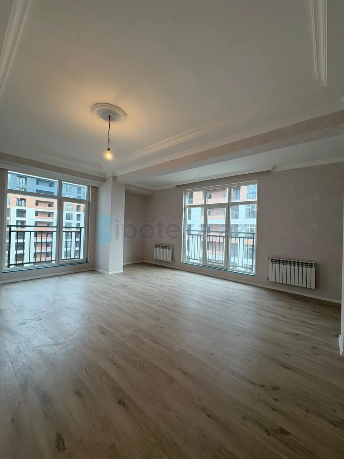 Satılır 3 otaqlı yeni tikili 90 m²