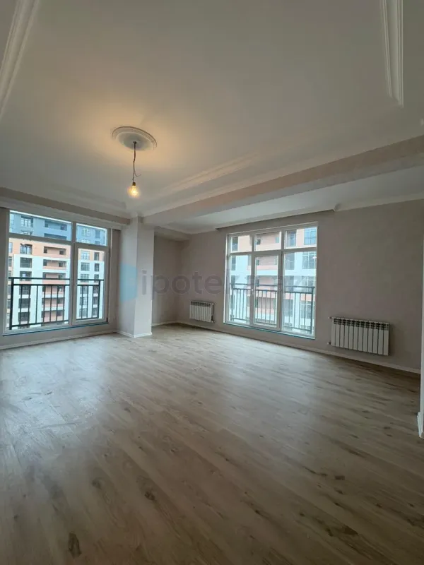 Satılır 3 otaqlı yeni tikili 90 m²