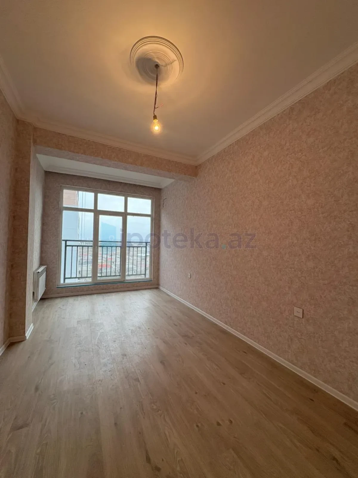Satılır 3 otaqlı yeni tikili 90 m²