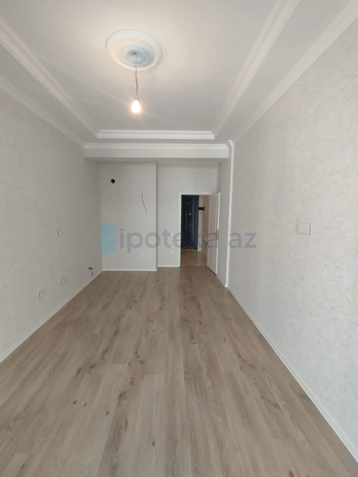 Satılır 2 otaqlı yeni tikili 77 m²