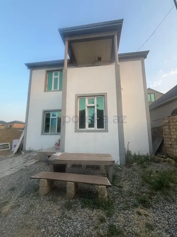 Satılır 5 otaqlı həyət evi 142 m²