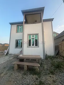 Satılır 5 otaqlı həyət evi 142 m²
