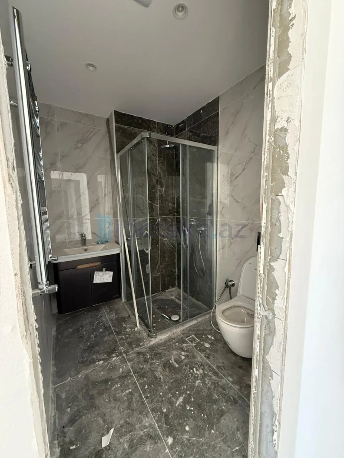 Satılır 4 otaqlı yeni tikili 120 m²