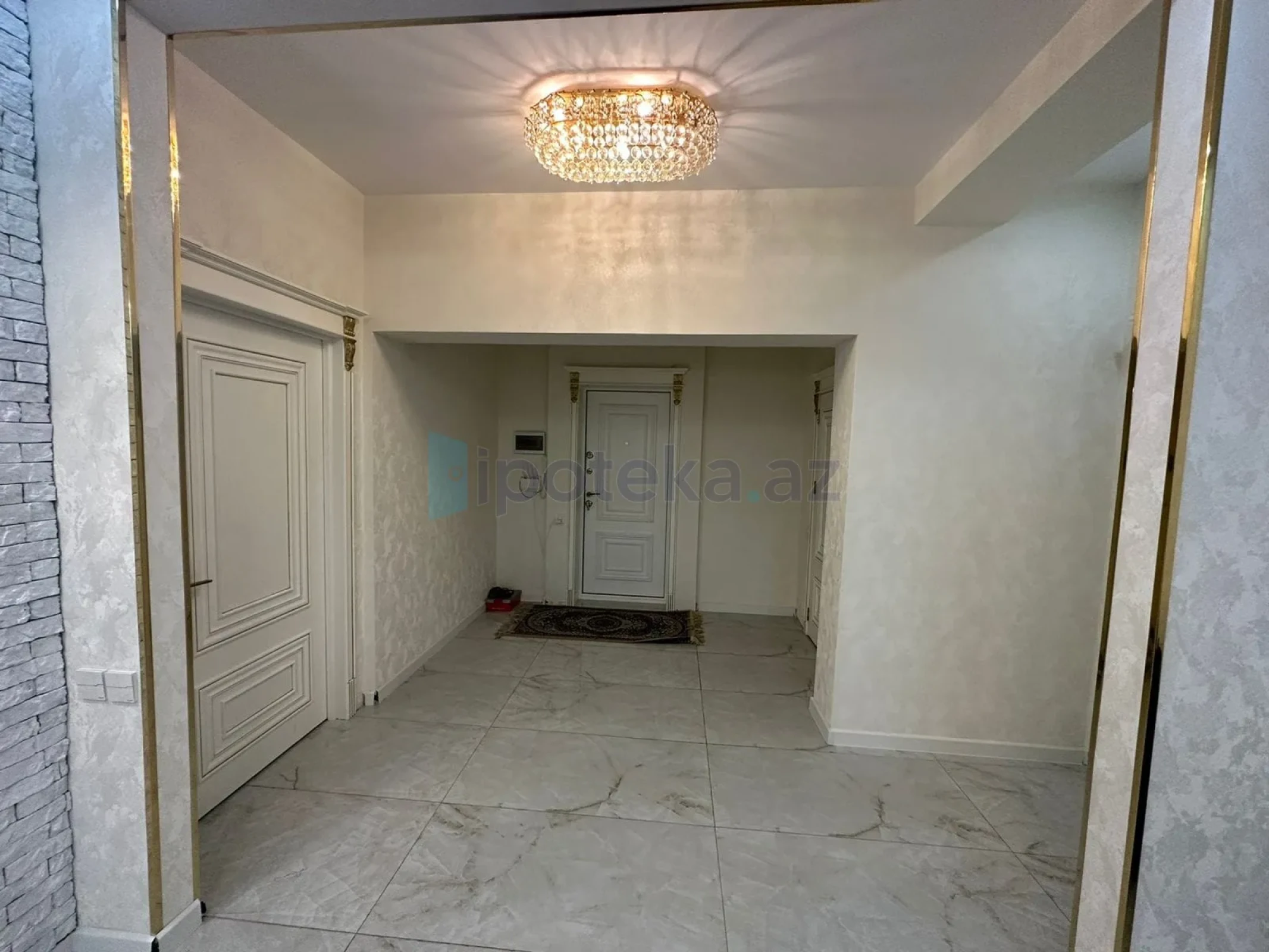 Satılır 3 otaqlı yeni tikili 98 m²