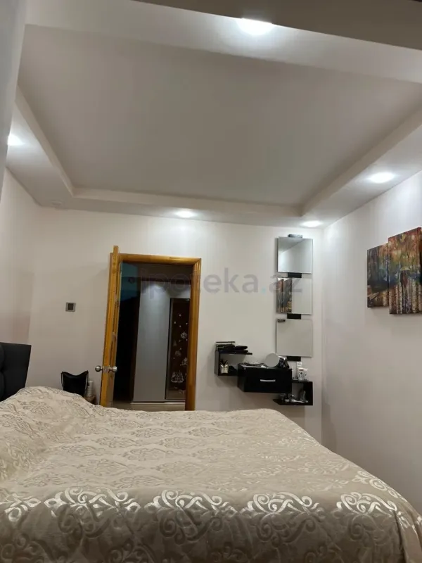 Satılır 4 otaqlı köhnə tikili 110 m²