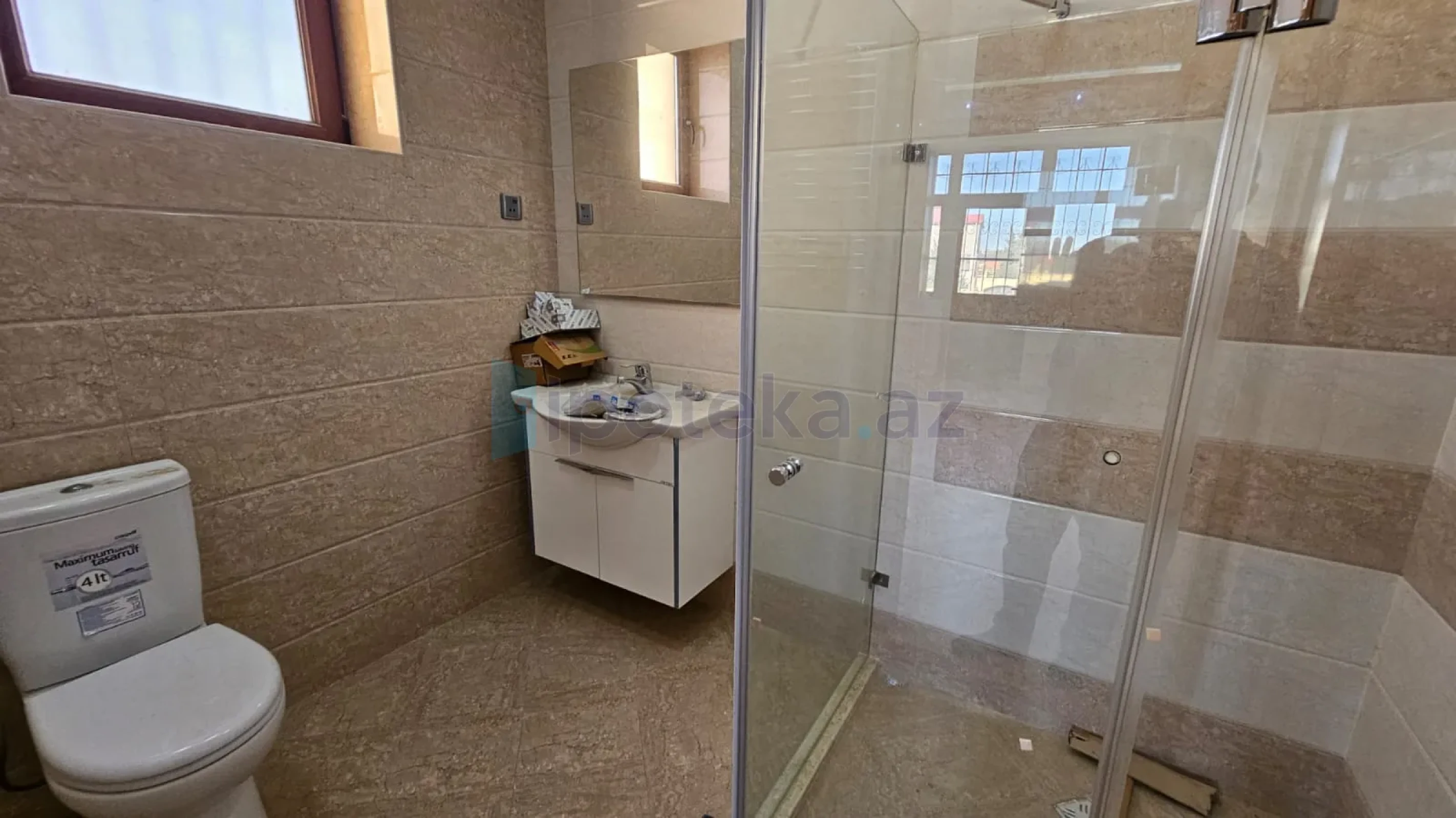 Satılır 6 otaqlı həyət evi 450 m²