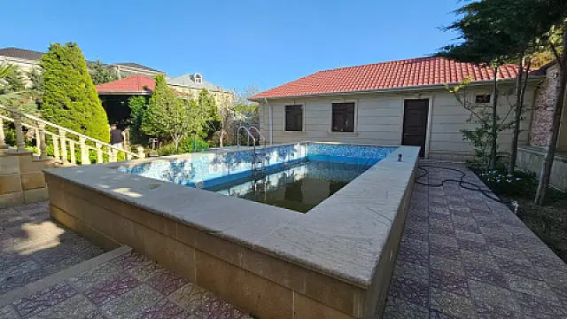 Satılır 6 otaqlı həyət evi 450 m²