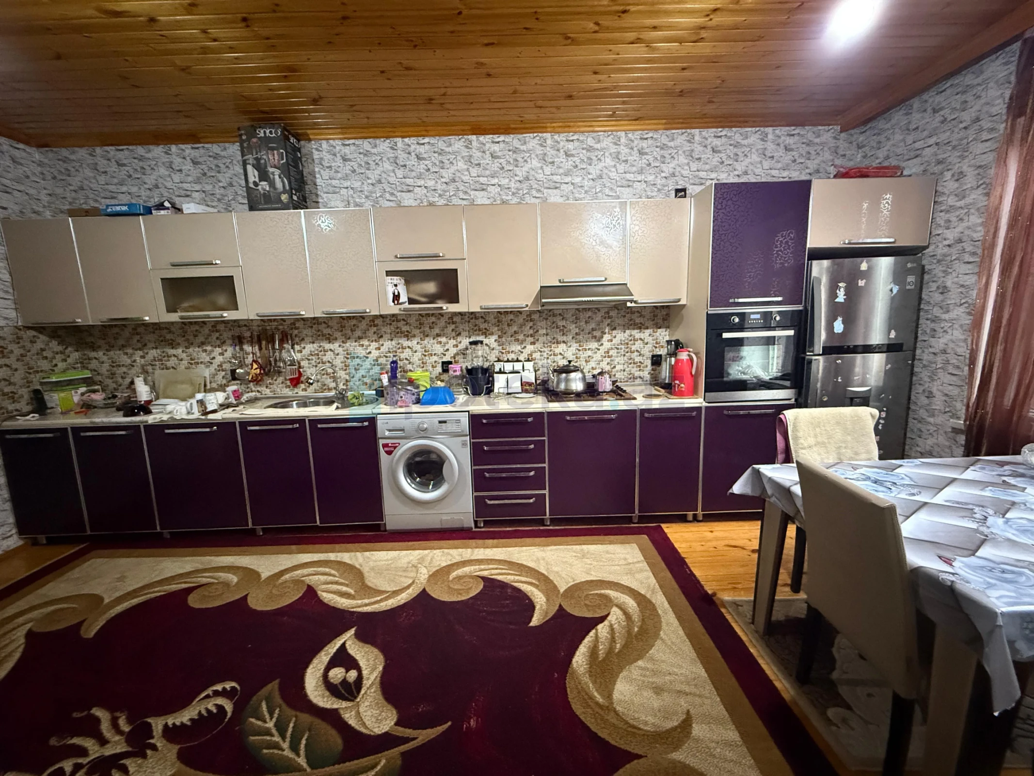 Satılır 5 otaqlı həyət evi 200 m²