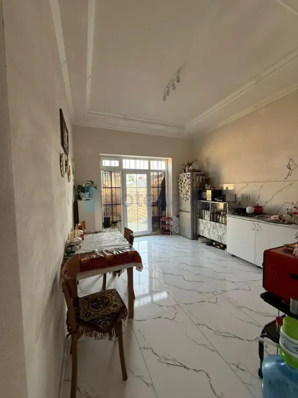 Satılır 6 otaqlı həyət evi 200 m²