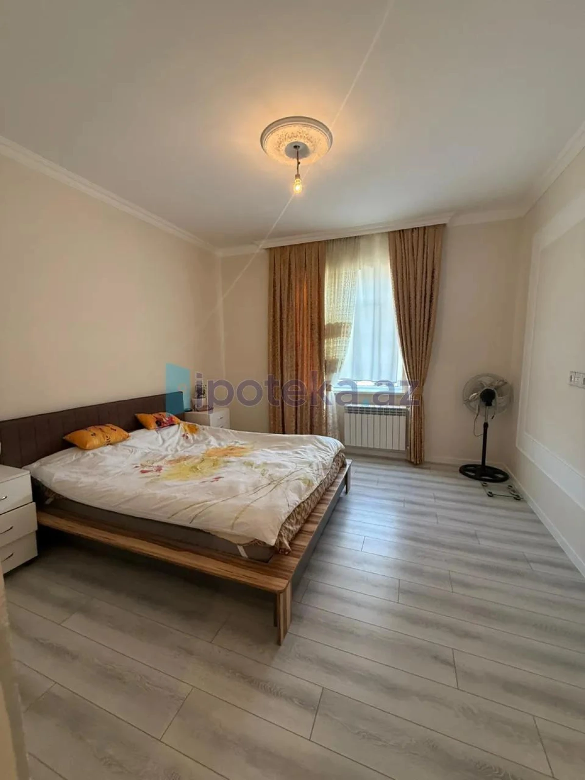 Satılır 6 otaqlı həyət evi 200 m²