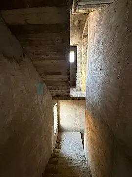 Satılır 8 otaqlı həyət evi 340 m²