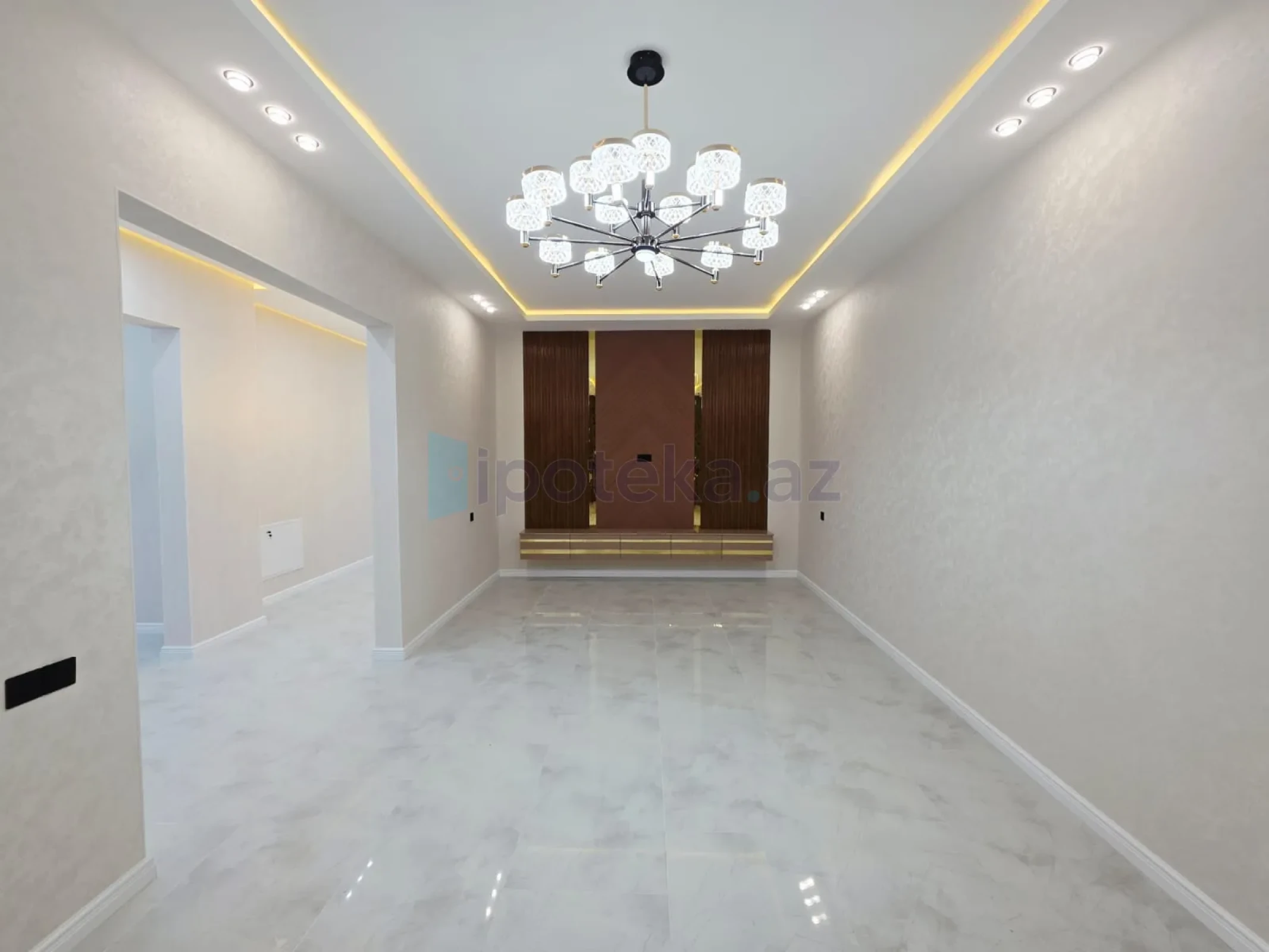 Satılır 4 otaqlı mənzil 180 m²