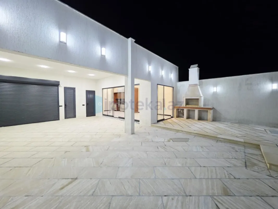 Satılır 4 otaqlı mənzil 180 m²