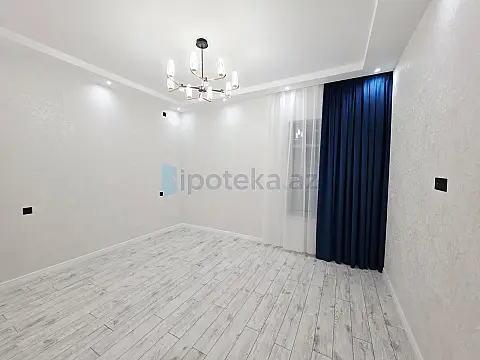 Satılır 4 otaqlı mənzil 180 m²