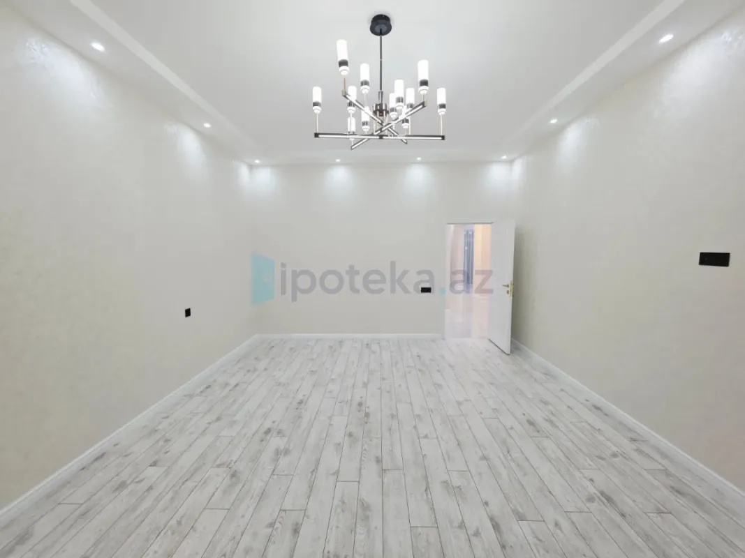 Satılır 4 otaqlı mənzil 180 m²