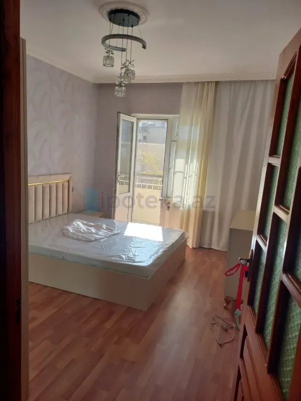 Satılır 2 otaqlı köhnə tikili 53 m²